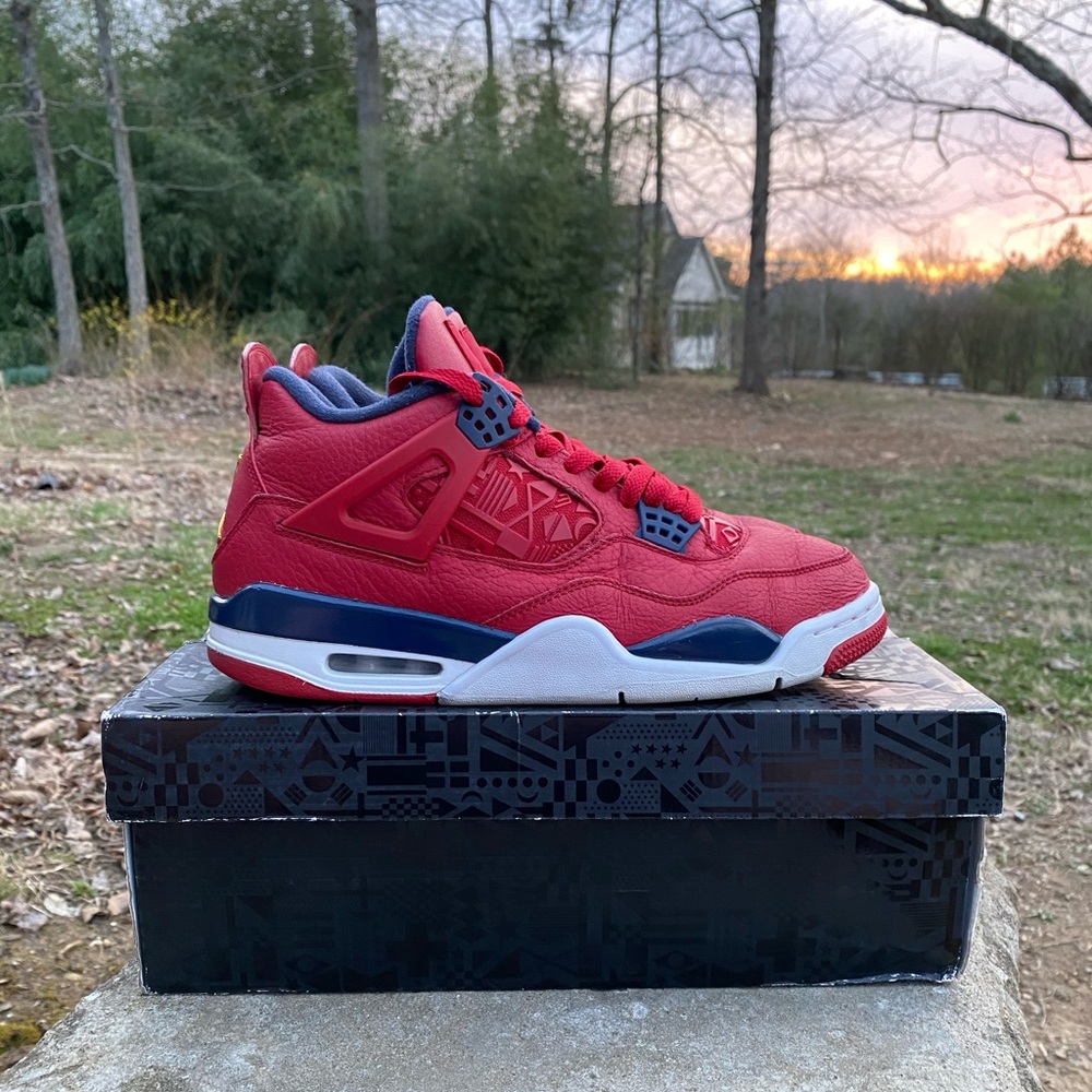Jordan Retro 4 “Fiba” Size 9